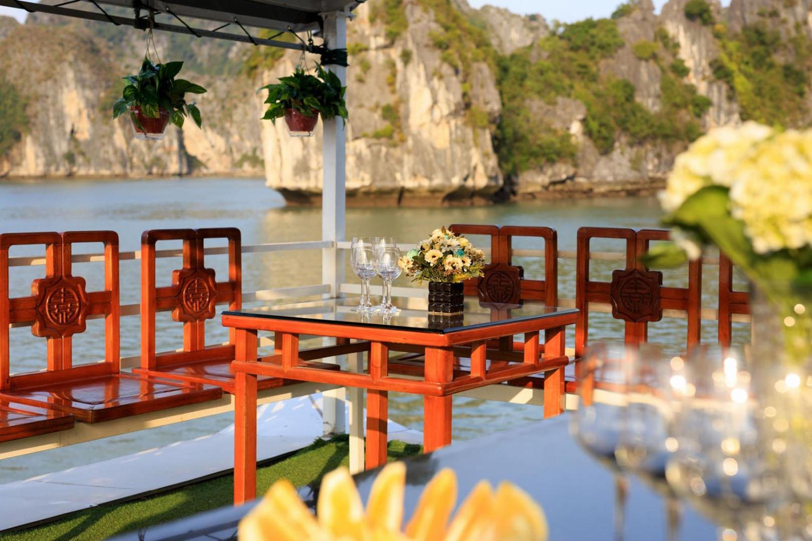 Cozy Bay Classic Cruise Ha Long Eksteriør billede