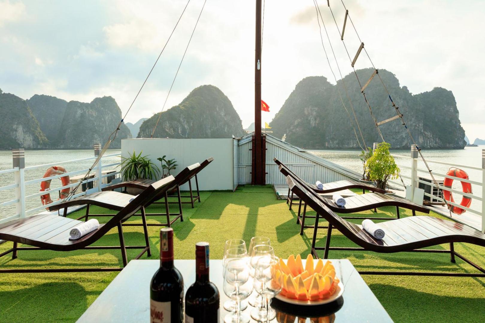 Cozy Bay Classic Cruise Ha Long Eksteriør billede