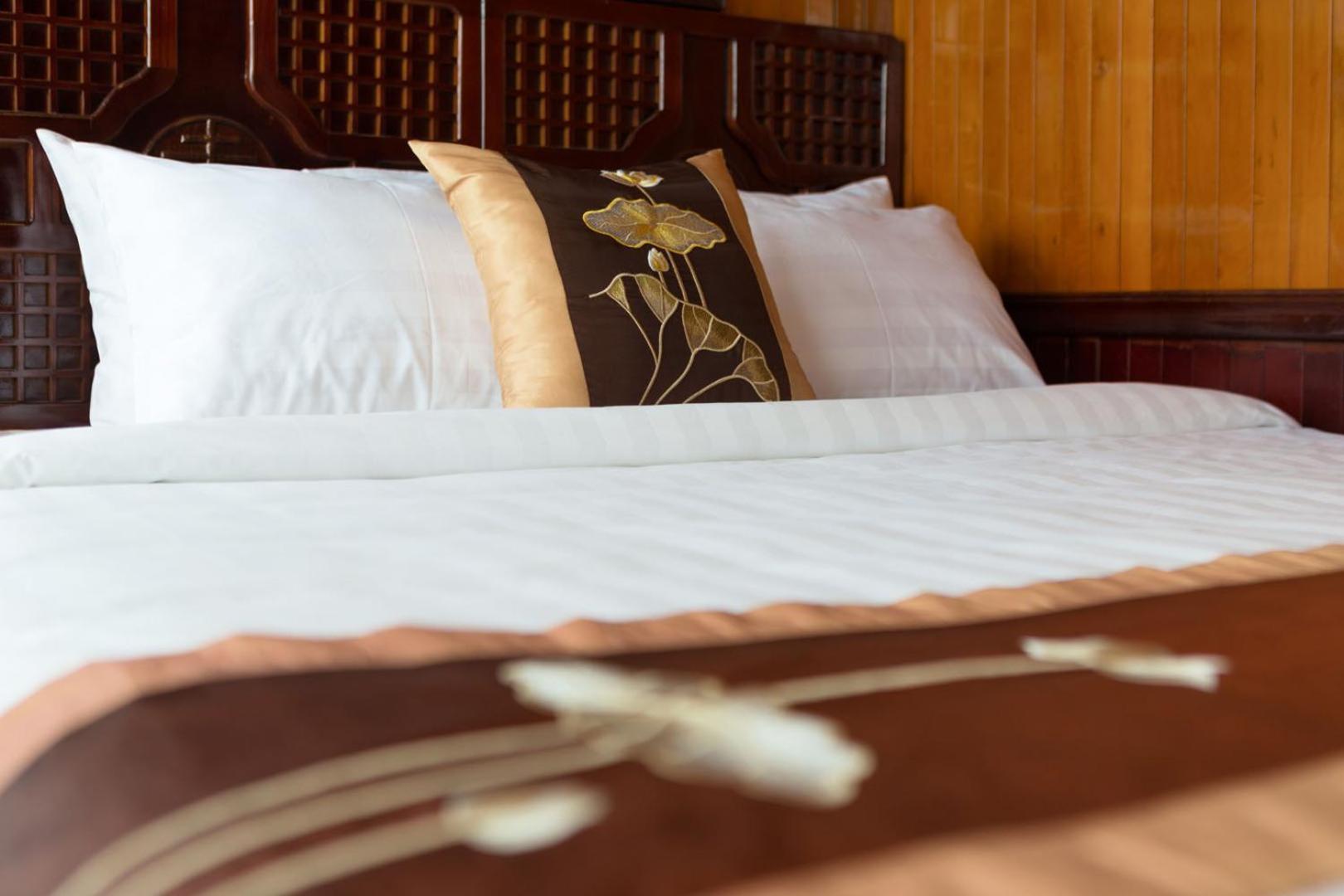 Cozy Bay Classic Cruise Ha Long Eksteriør billede