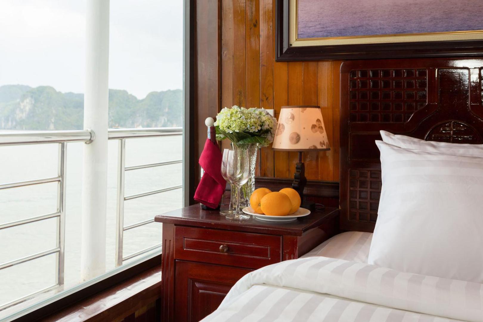 Cozy Bay Classic Cruise Ha Long Eksteriør billede